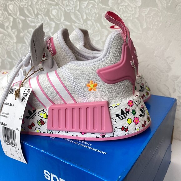 Size 6.5 Hello Kitty Adidas Originals NMD R1 White Pink IE8289 - Picture 6 of 16